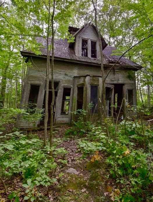 This house looked like it was about to fall into itself until one family stepped in