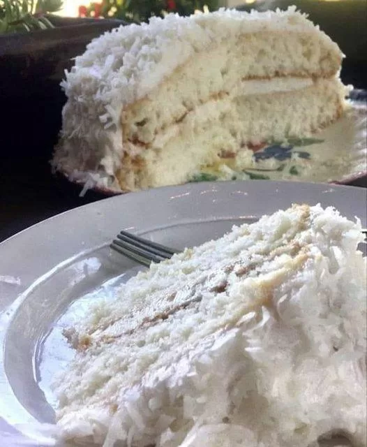 How To Make A Creamy And Decadent Coconut Cake