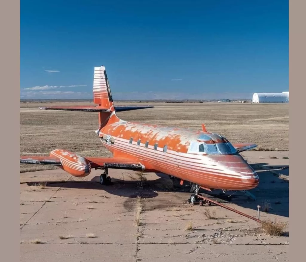 Elvis Presley’s private flight from 1962 has finally been sold – the interior is amazing