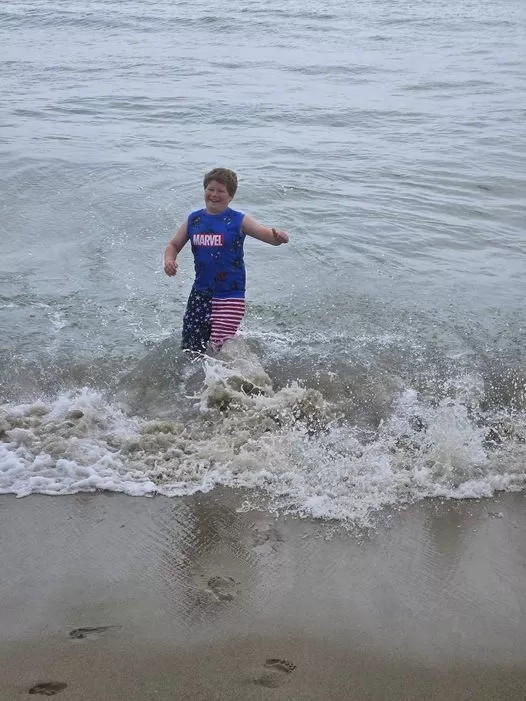 Mom issues warning after 10-year-old son collapses after playing in the ocean