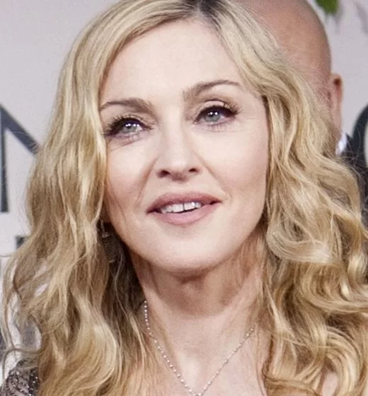 “What a Shock!” Madonna, 64, neglected to put on a skirt, exposing her red undergarments