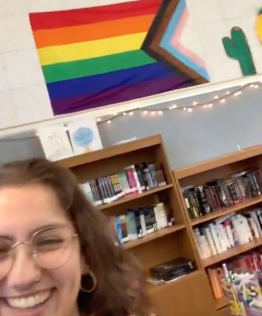 Teacher Takes Down U.S. Flag in Classroom and Has Students Pledge Allegiance to Pride Flag